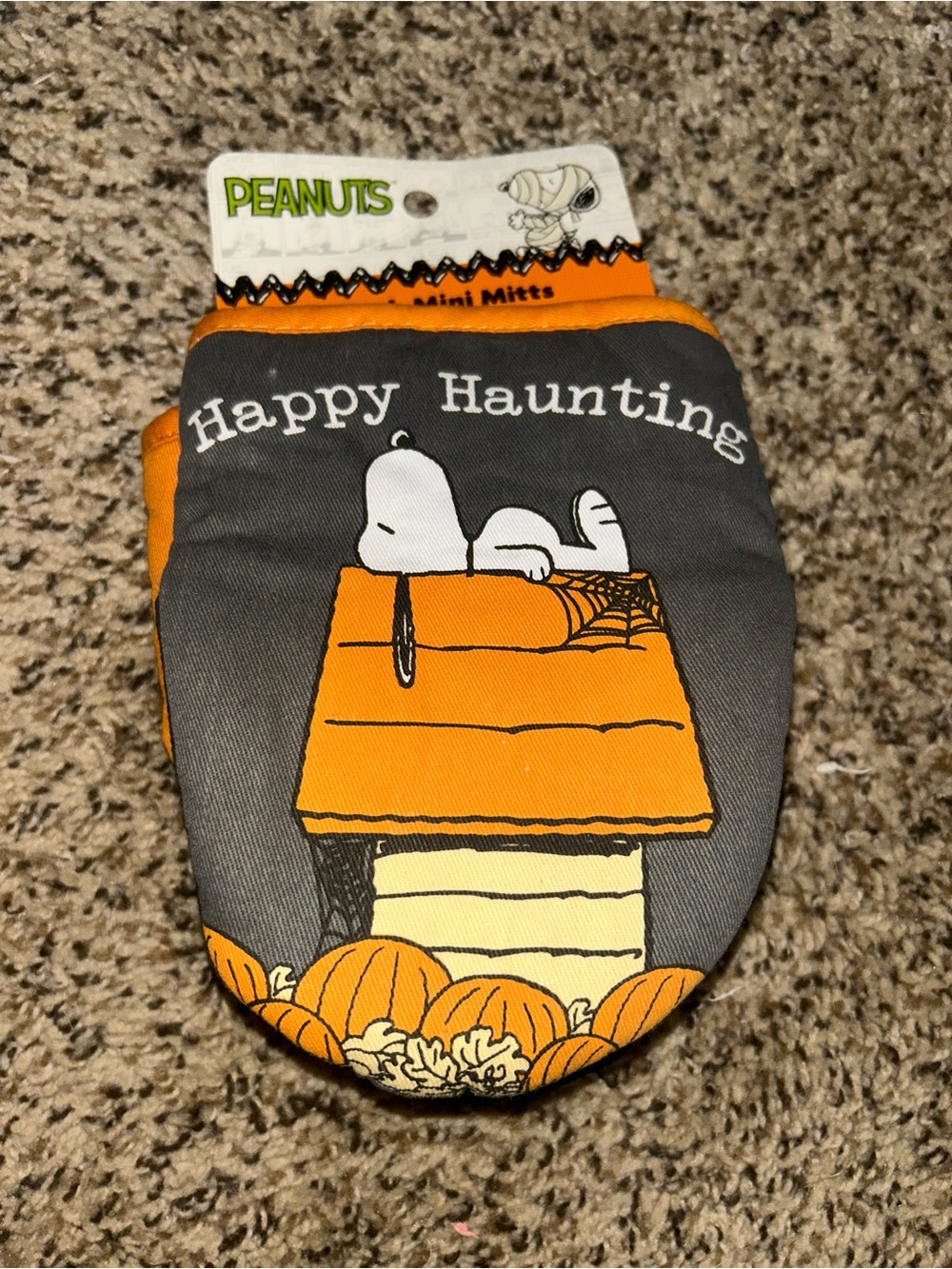 Peanuts Snoopy Halloween Oven Mitts